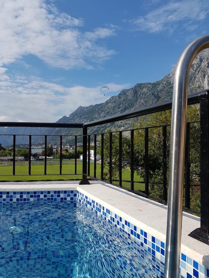 Sunshine Apartment With Private Pool And Parking Kotor Extérieur photo